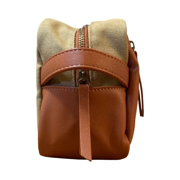 Mens Tan Canvas & Faux Leather Grooming Bag With Zipper Closure - Picture 3 of 5